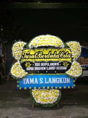 Papan Bunga Duka di Selo